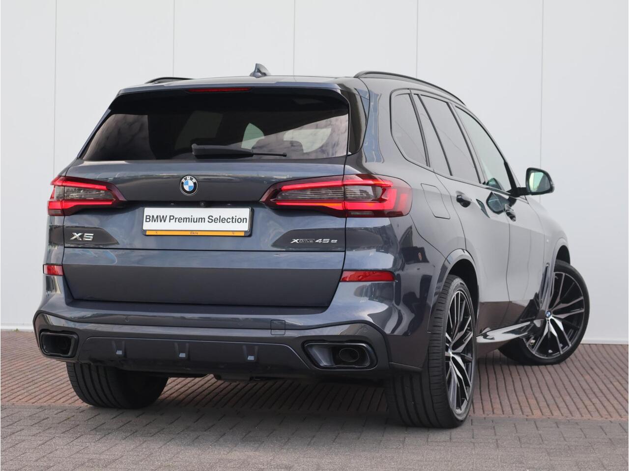 BMW X5 xDrive45e High Executive M Sportpakket/ 22 inch LM/ Luchtvering/ Comfort Access/ Head-Up/ Harman-Kardon/ panoramadak/