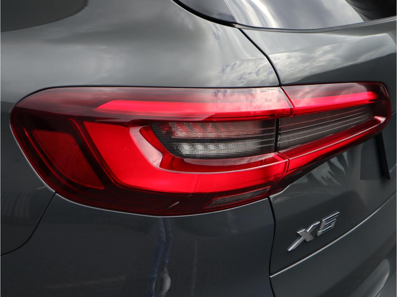 BMW X5 xDrive45e High Executive / Massage / Panodak / Head Up / Trekhaak