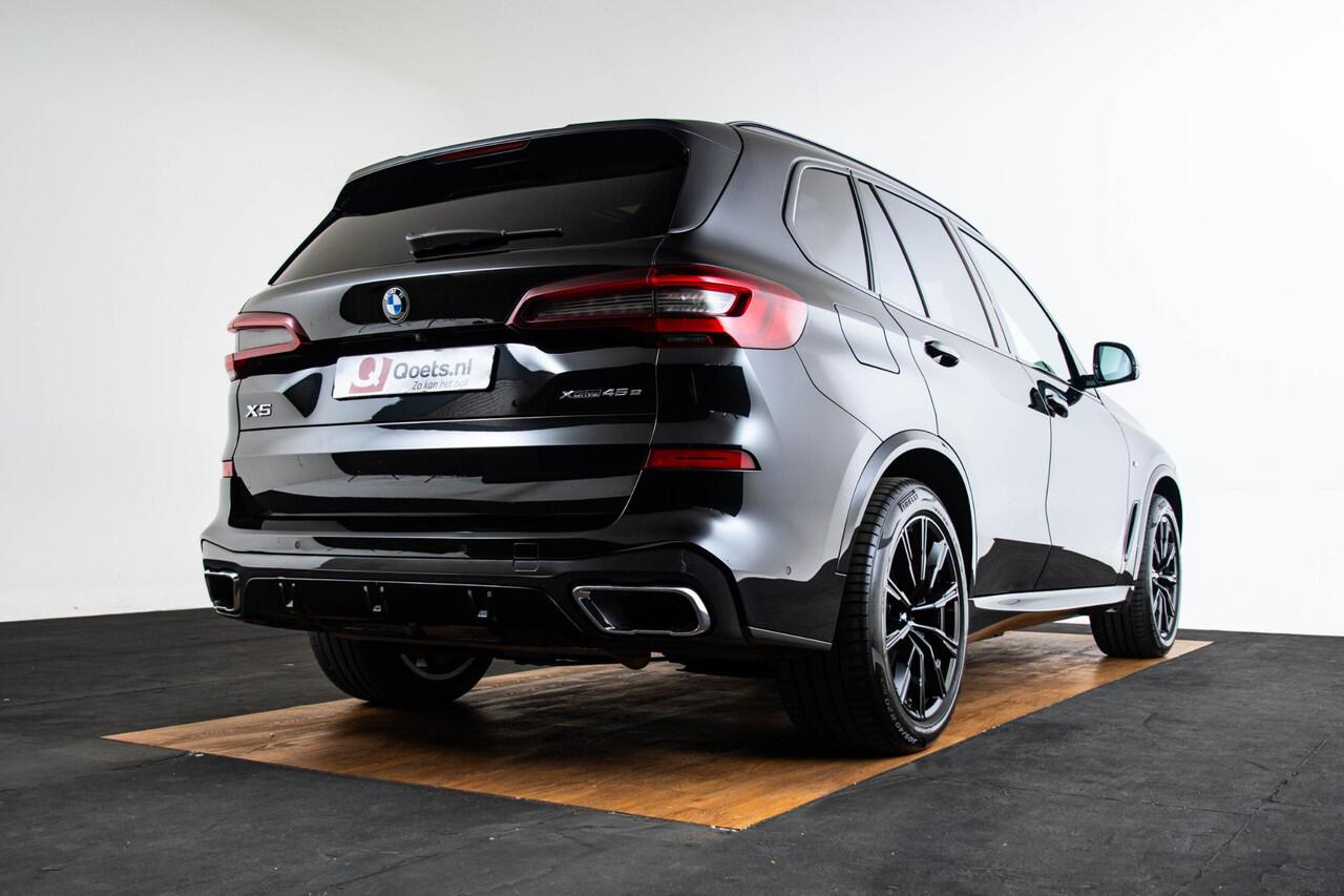 BMW X5 xDrive45e High Executive M Sport - Trekhaak - Panoramadak - Parking/Driving Assistant - Warmte Comfort Pack - Soft Close - Active Cruise Control - Head Up - Harman Kardon - Comfort Acces -