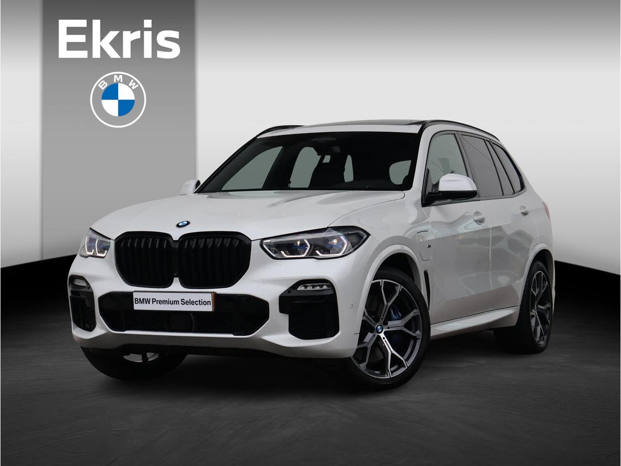 BMW X5 xDrive45e High Executive M-Sportpakket / Harman Kardon / Head Up Display / Trekhaak / Surround View / 21 '' /
