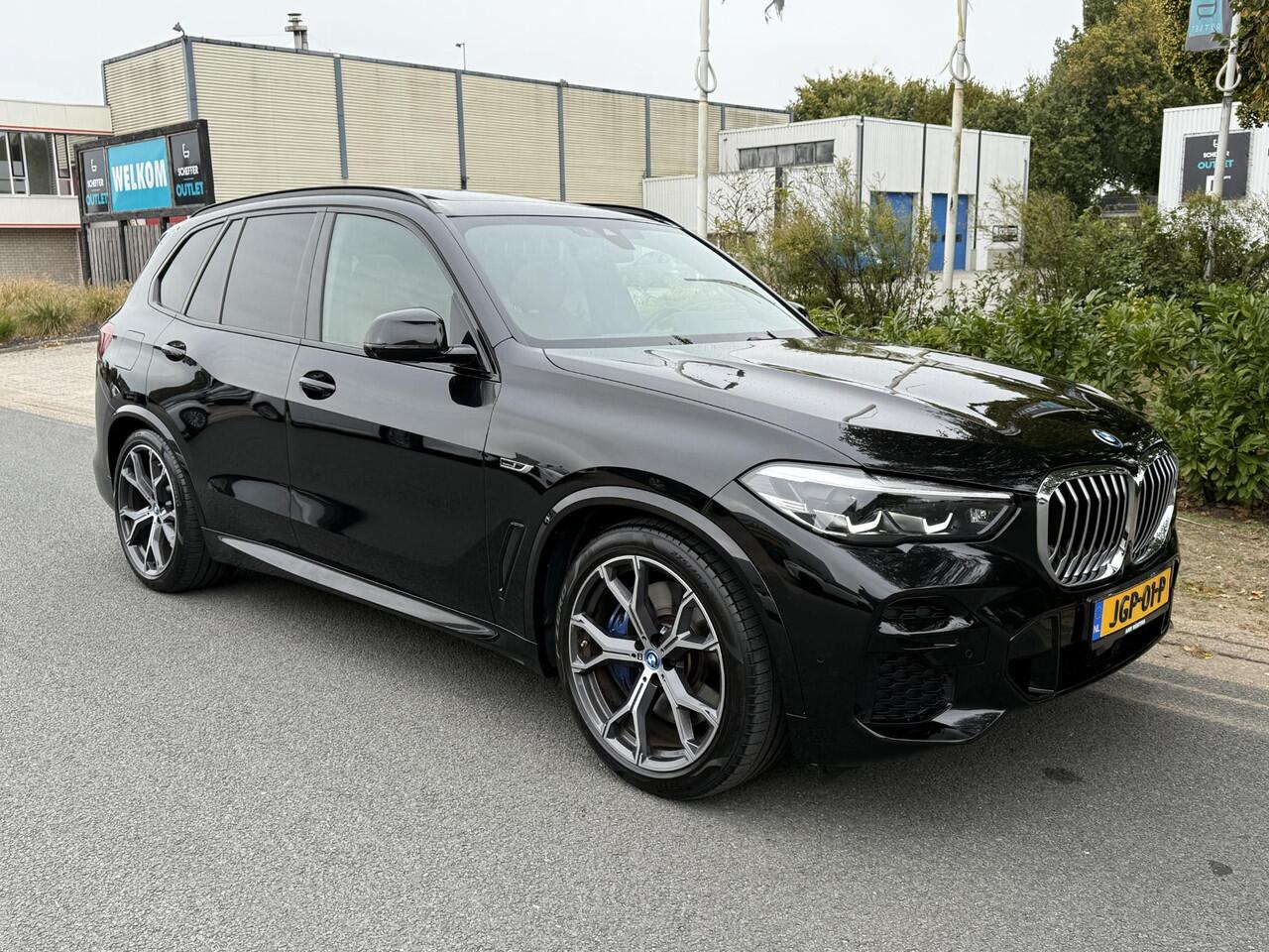 BMW X5 xDrive45e M-Sport 394PK Panoo360camoLucht