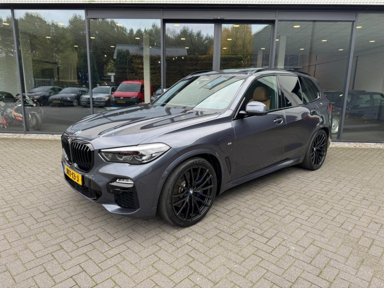 BMW X5 xDrive45e M-Sport,Luchtvering,HUD,Pano,LED,TV'S,Keyless,Stoelverw V+A,