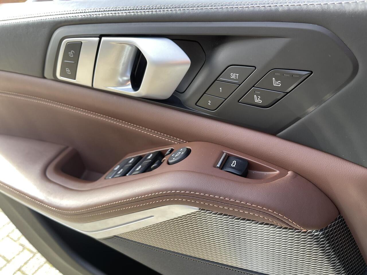 BMW X5 xDrive45e High Executive M Sport 21''/Softclose/Active Steering/Panoramadak Skylounge/Head-up/Led Laser/Harman Kardon/Dodehoek/360 camera/Luchtvering/Leder + massage + memory