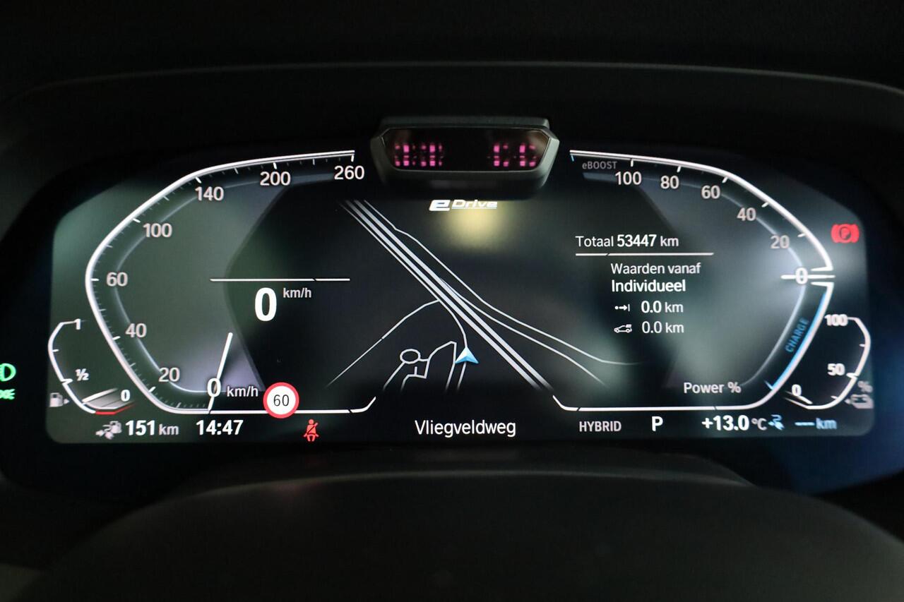 BMW X5 xDrive45e High Executive | M Sportpakket | CoPilot Pack | Integral Active Steering | Elektrische trekhaak | Glazen panoramadak