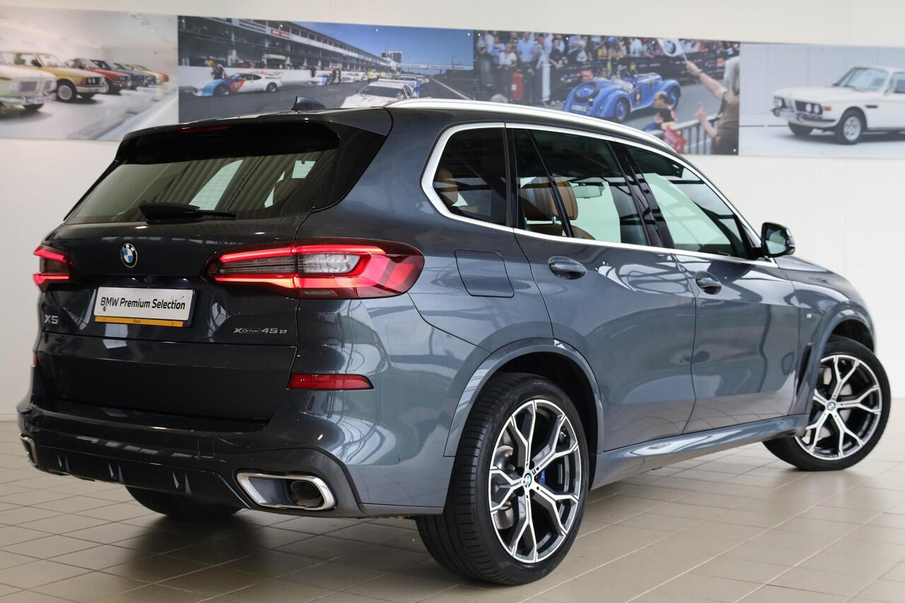 BMW X5 xDrive45e High Executive | M Sportpakket | CoPilot Pack | Integral Active Steering | Elektrische trekhaak | Glazen panoramadak