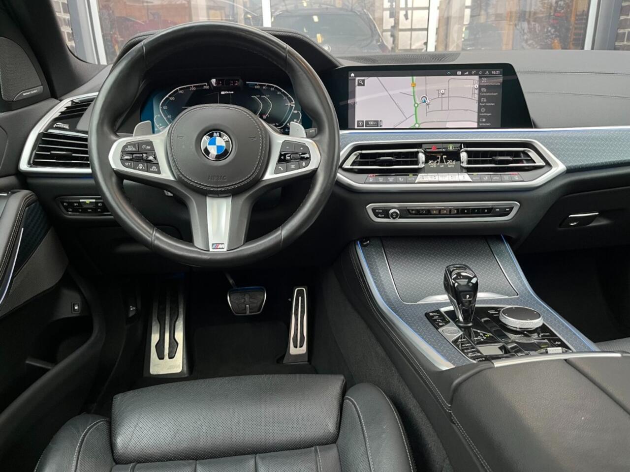 BMW X5 XDRIVE45E M-SPORT - PANO - 22 INCH - ORG. NL.
