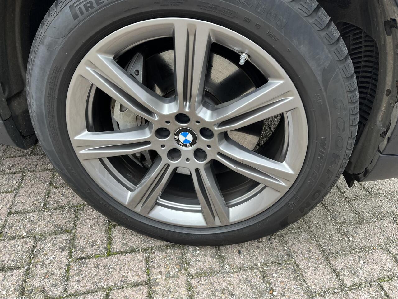 BMW X5 xDrive45e High Executive Plug in hybride. Nieuwstaat. Sjieke kleur combinatie. Navi, camera, head up, elek.stoel verstelling etc.