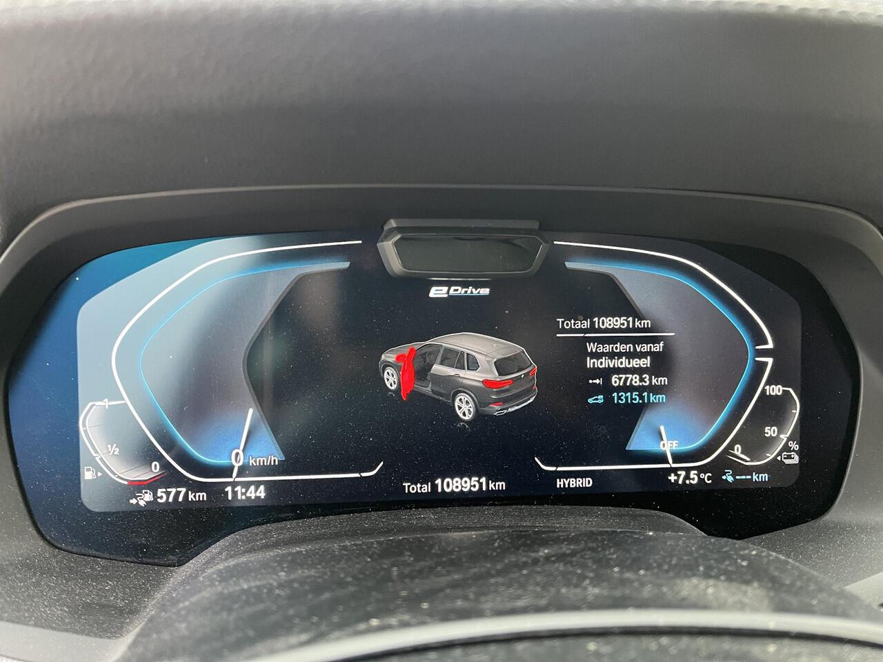 BMW X5 xDrive45e High Executive Plug in hybride. Nieuwstaat. Sjieke kleur combinatie. Navi, camera, head up, elek.stoel verstelling etc.