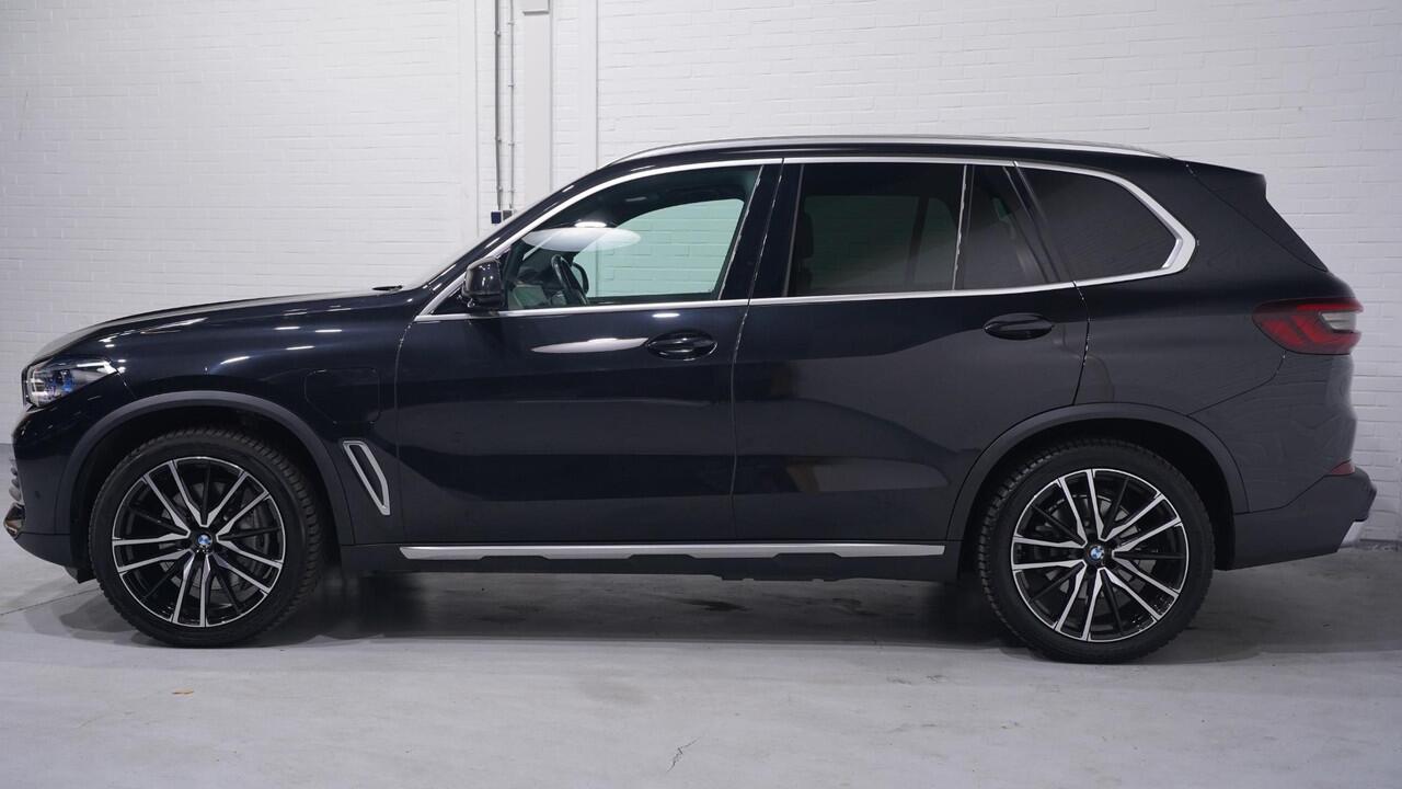 BMW X5 xDrive45e xLine Panodak Comfortstoelen Harman Kardon Camera Hud Apple Carplay Luchtvering Laser light