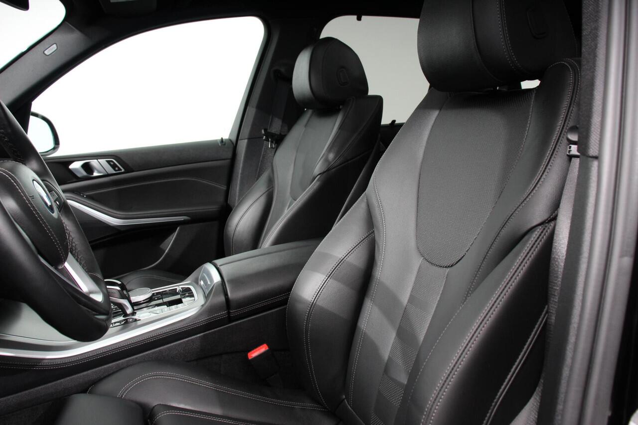BMW X5 xDrive45e Hybrid 394pk Executive Shadow line | Leder | Schuif-Panorama dak | Navigatie | Trekhaak | Camera 360 | 20" Lichtmetalen velgen | Climate Control