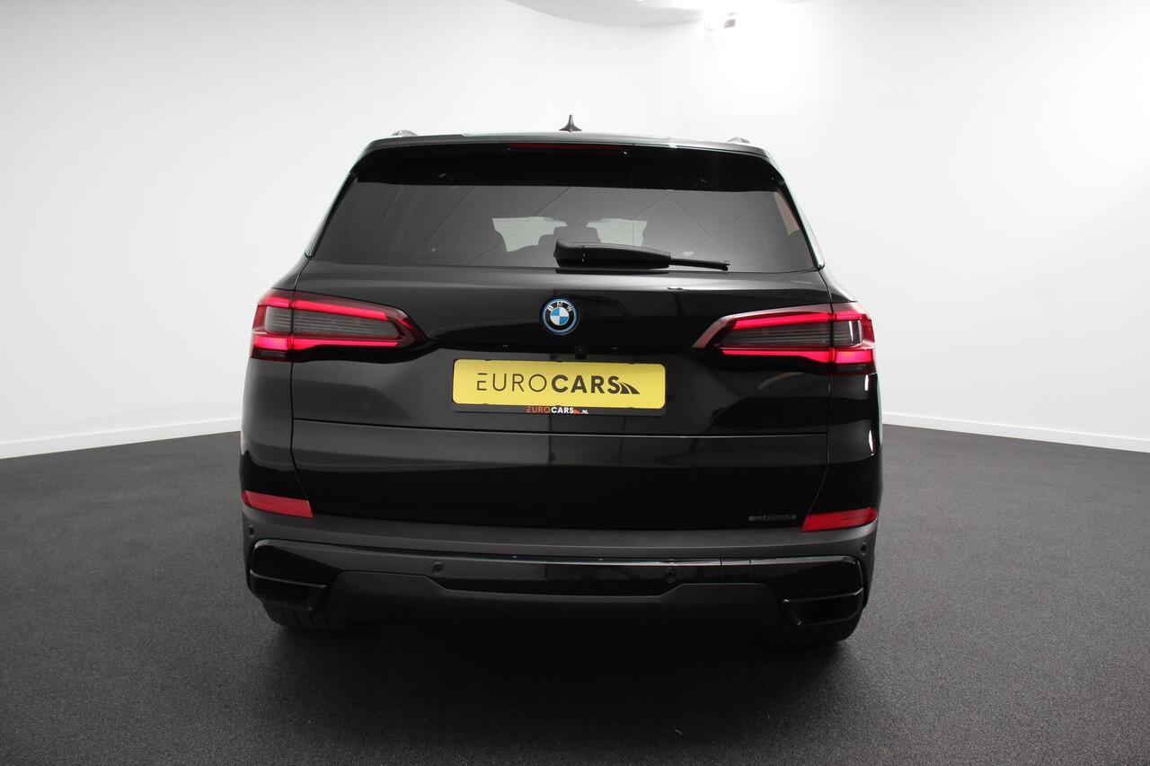 BMW X5 xDrive45e Hybrid 394pk Executive Shadow line | Leder | Schuif-Panorama dak | Navigatie | Trekhaak | Camera 360 | 20" Lichtmetalen velgen | Climate Control