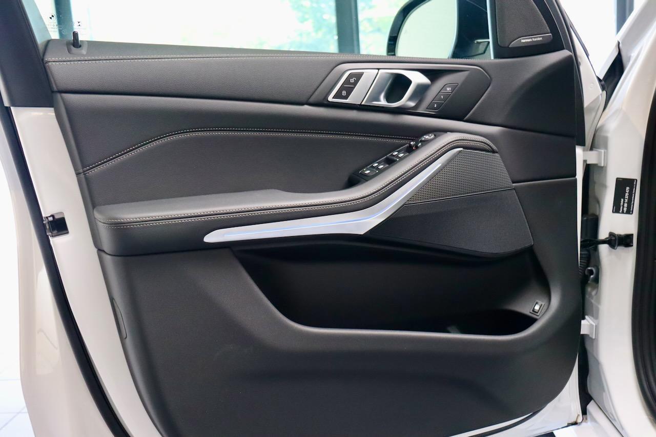 BMW X5 xDrive45e M Sport|PANO|22''|AKRA|AERO Body Maxton