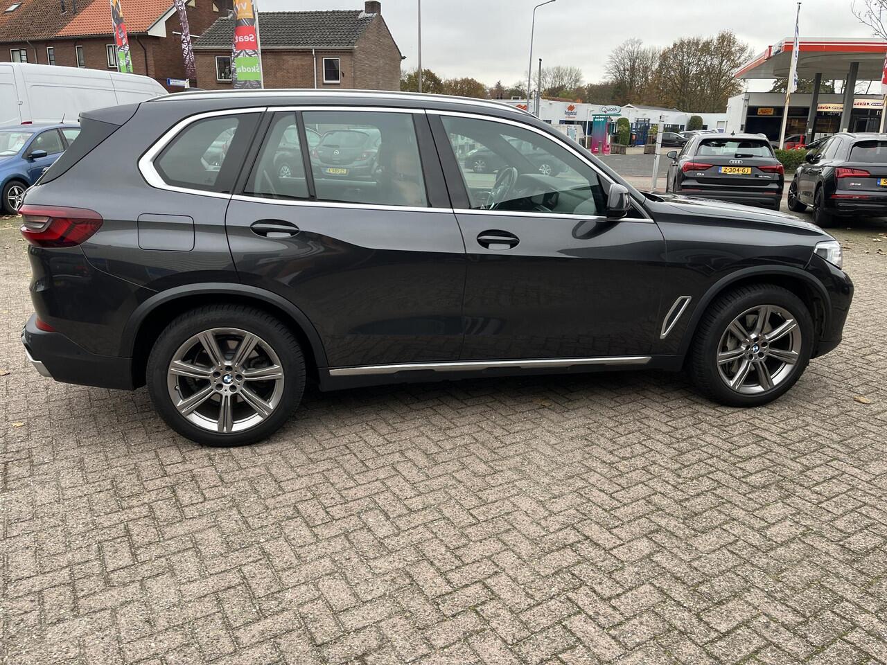 BMW X5 xDrive45e High Executive Plug in hybride. Nieuwstaat. Navi, camera, head up, elek.stoel verstelling etc. Mooie kleur combinatie