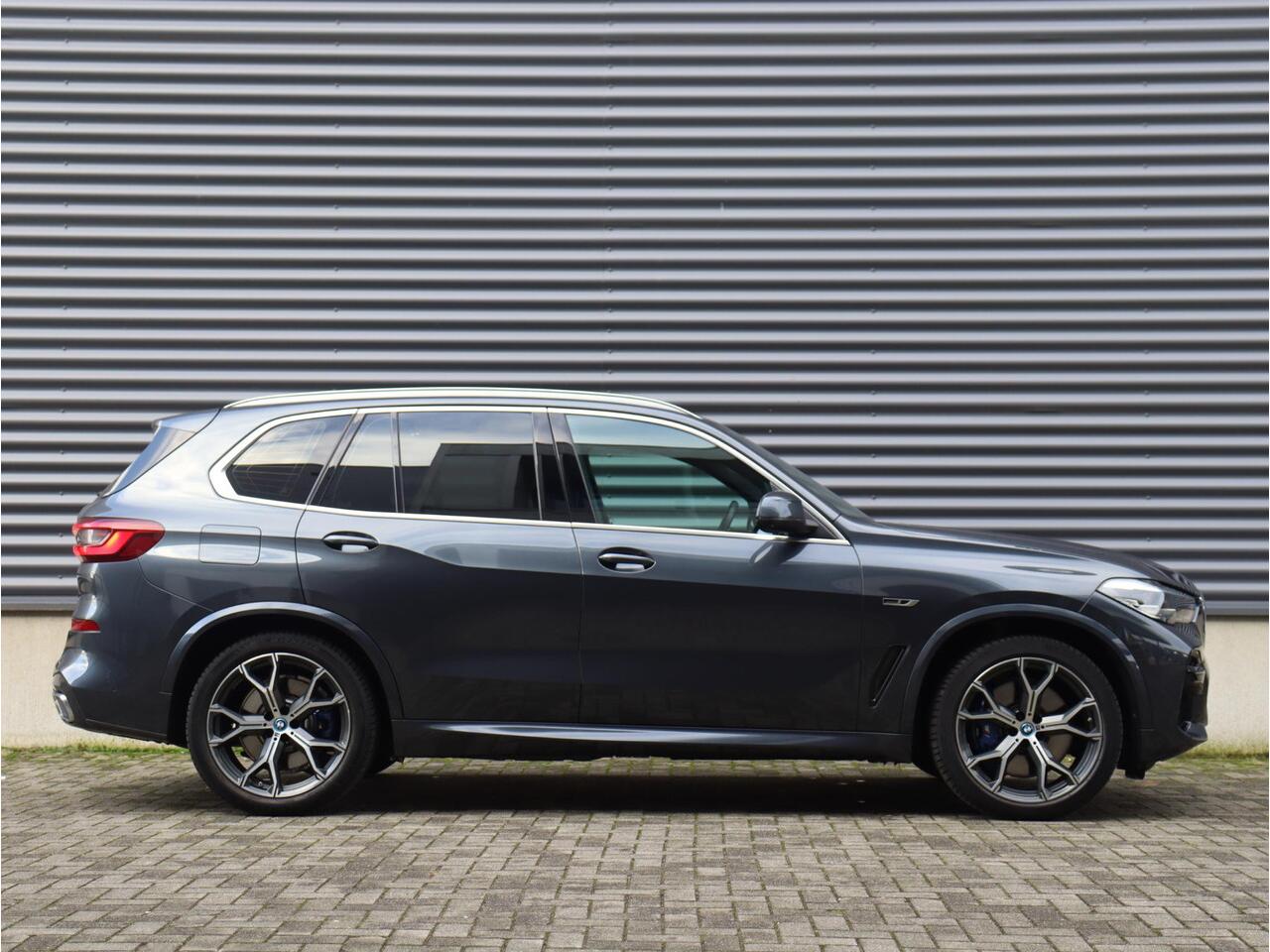 BMW X5 xDrive45e | High Executive | M Sportpakket |Panodak | Trekhaak | Driving Assistant Prof | Head-Up | Comfort Access | 21'' LMV