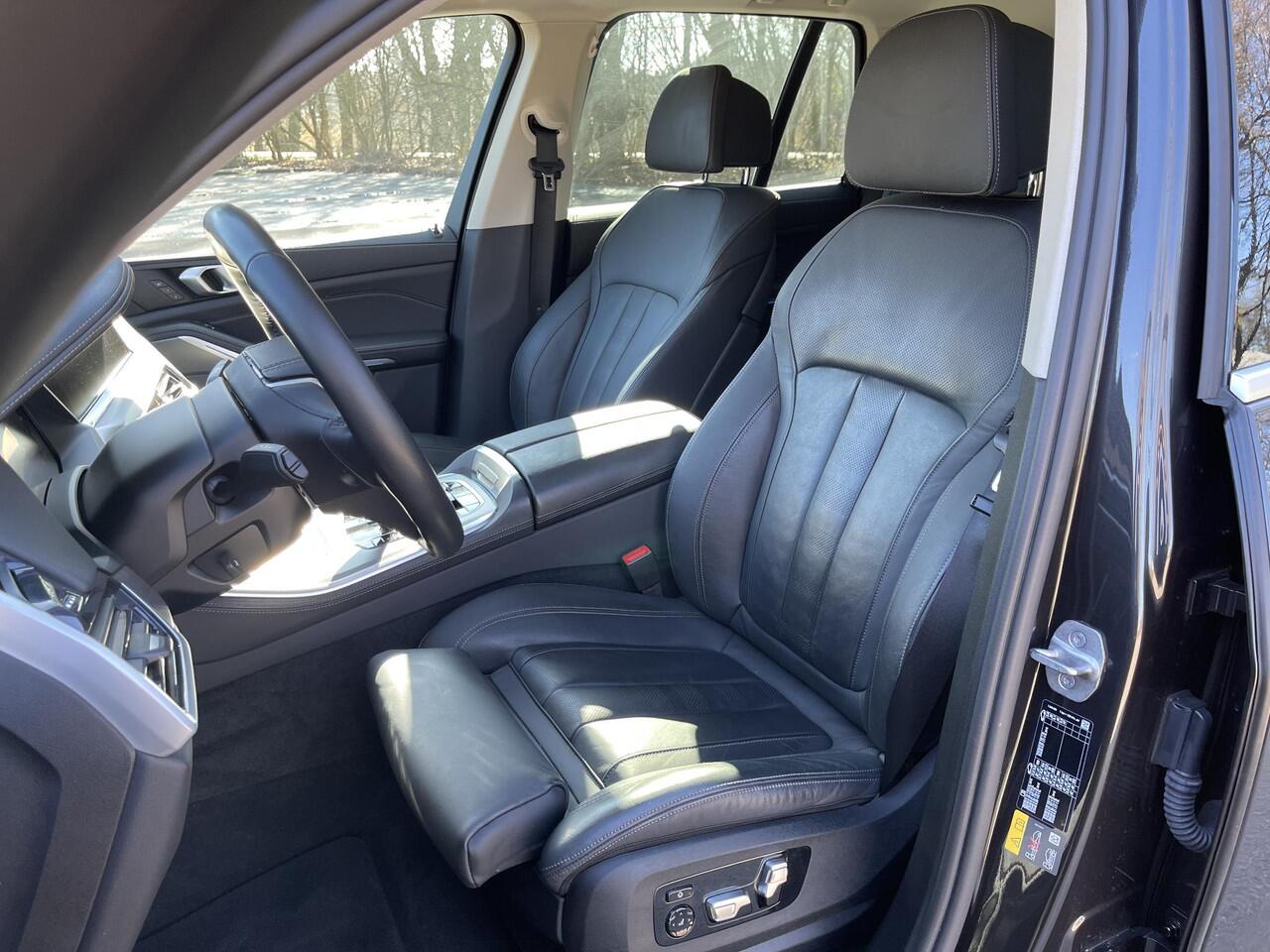 BMW X5 xDrive45e High Executive 19''/Trekhaak/Harman Kardon/Keyless/Head-up/Adaptieve cruise/Dodehoek/Stuur + stoelverwarming v+a/Luchtvering/Leder + memory