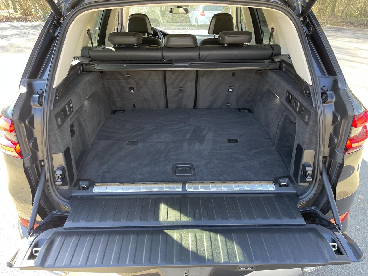 BMW X5 xDrive45e High Executive 19''/Trekhaak/Harman Kardon/Keyless/Head-up/Adaptieve cruise/Dodehoek/Stuur + stoelverwarming v+a/Luchtvering/Leder + memory