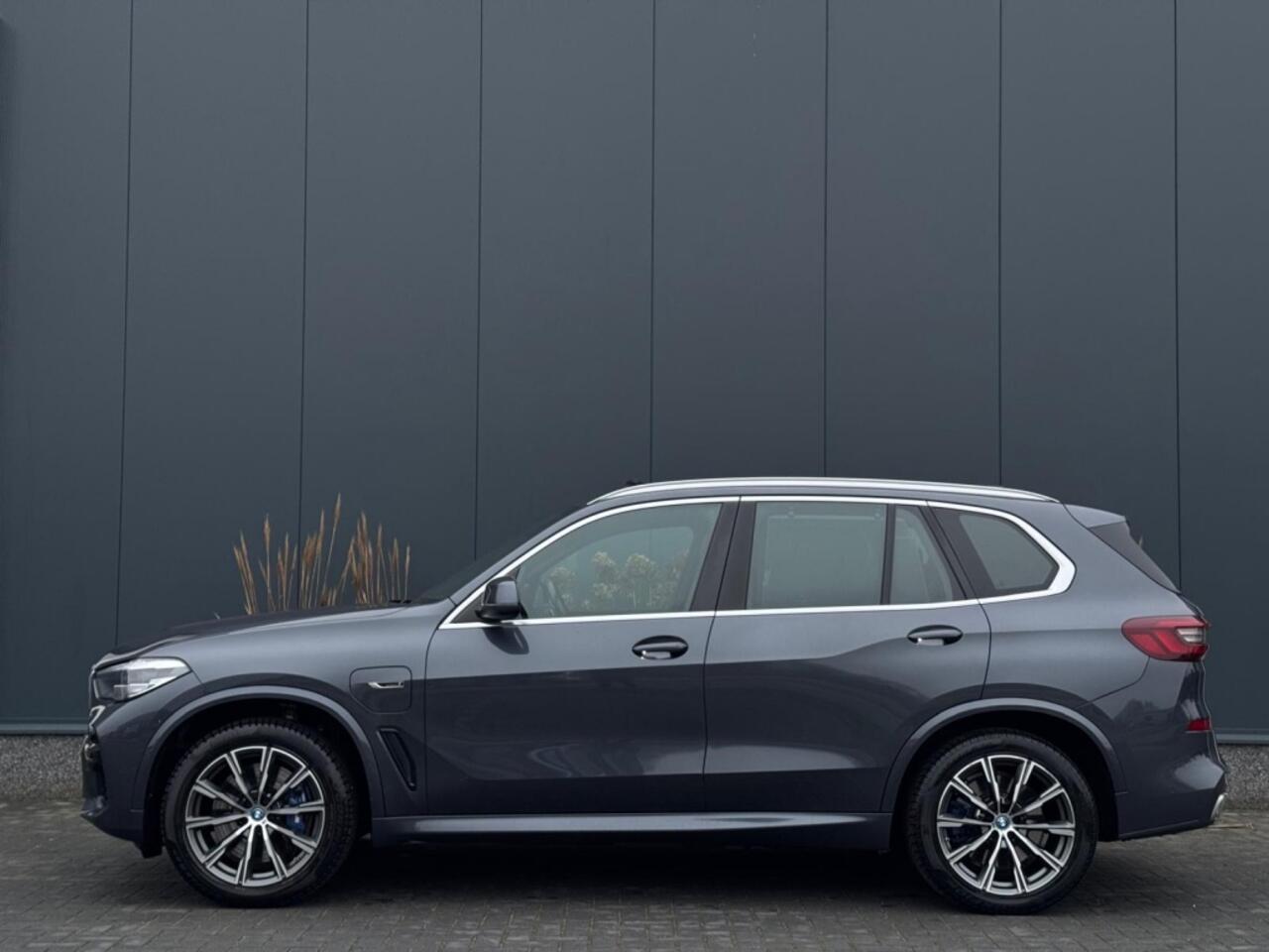 BMW X5 xDrive45e M PACK PANO NAVI CAMERA LED LEDER SPORTVELGEN