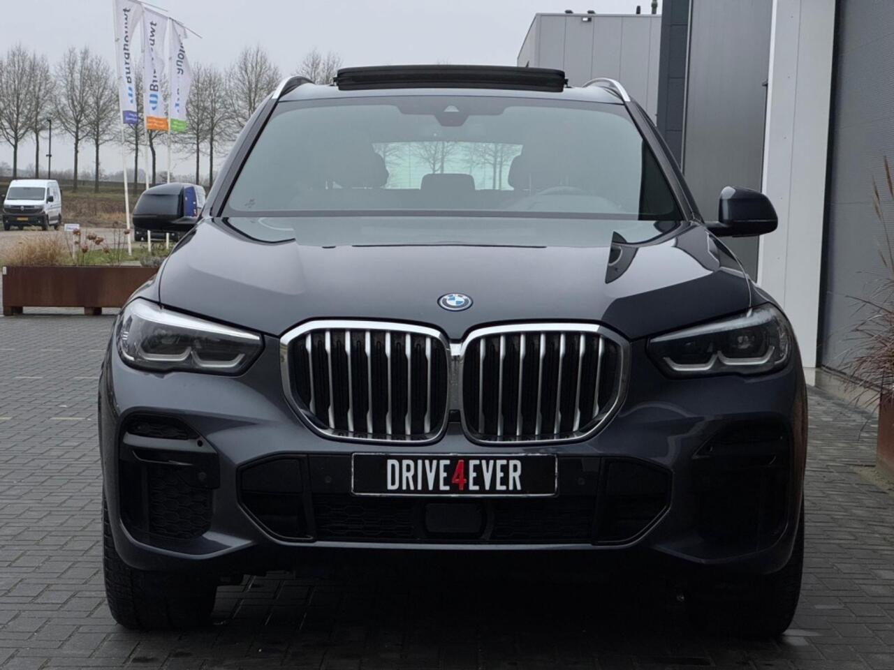 BMW X5 xDrive45e M PACK PANO NAVI CAMERA LED LEDER SPORTVELGEN