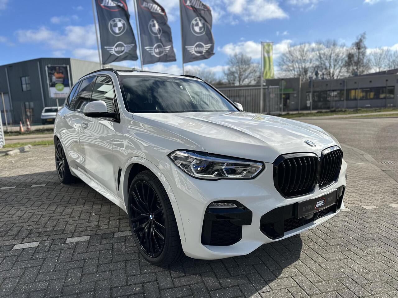 BMW X5 xDrive45e High Executive M-Schaalstoel | Autopilot | Panodak | Head up | Keyless | Laser