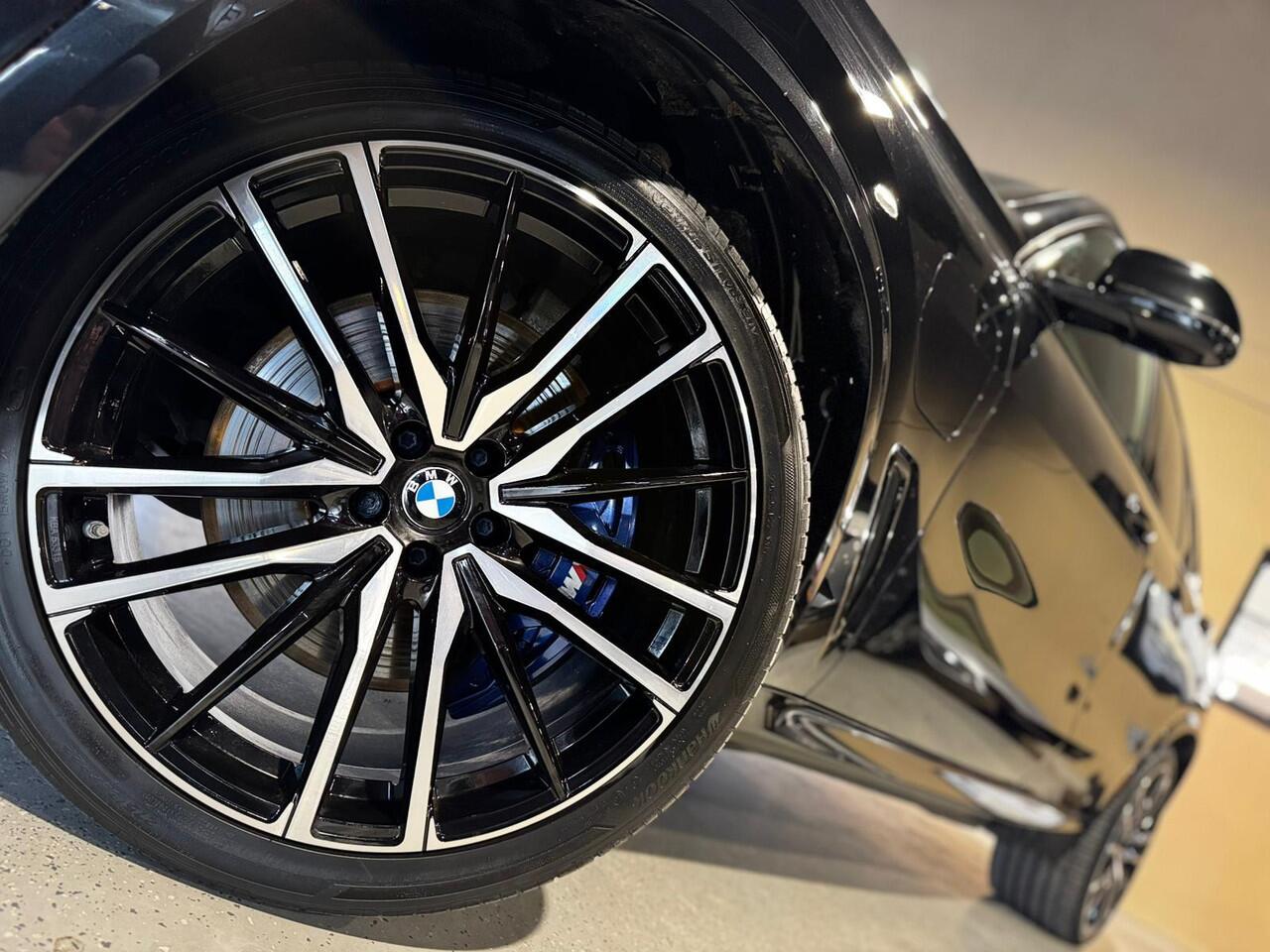 BMW X5 xDrive45e M-sport High Executive |Pano |Carbon int. |M perf. zetels |Skylounge |Luchtvering |HUD |Stoelverkoel. |Memory |360°
