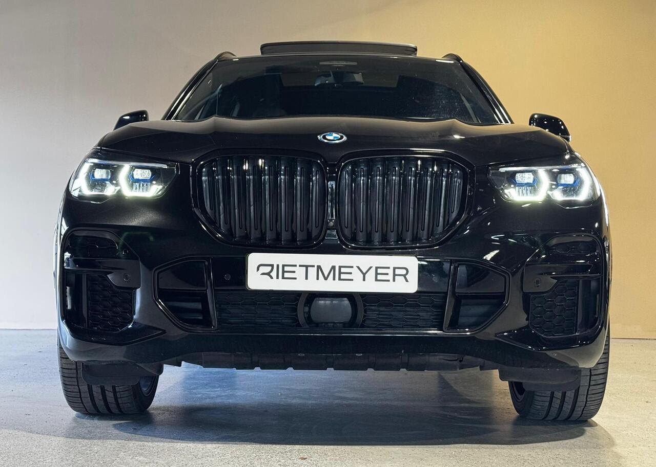 BMW X5 xDrive45e M-sport High Executive |Pano |Carbon int. |M perf. zetels |Skylounge |Luchtvering |HUD |Stoelverkoel. |Memory |360°