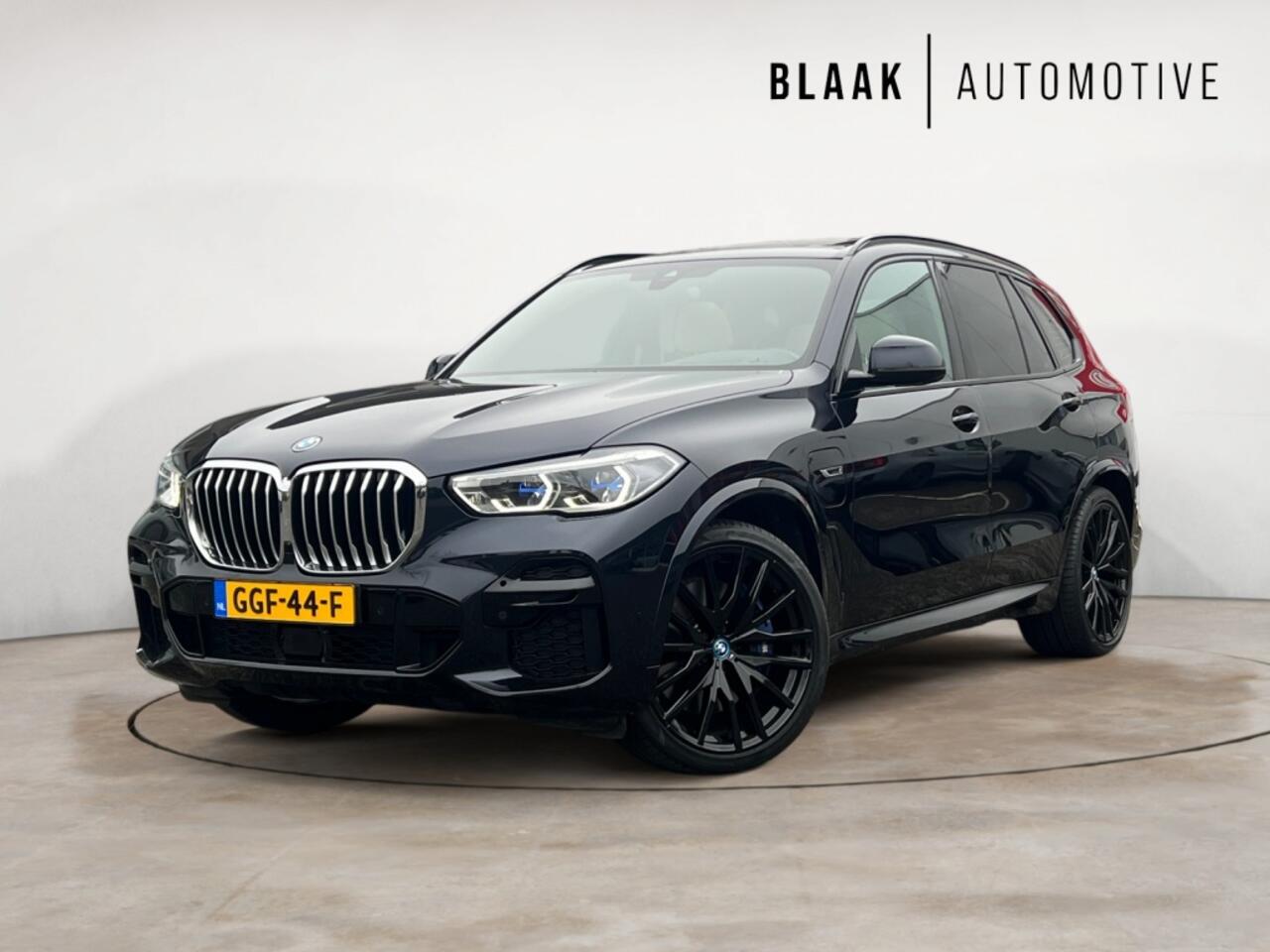 BMW X5 xDrive45e High Executive M-Sport | luchtvering | panoramadak