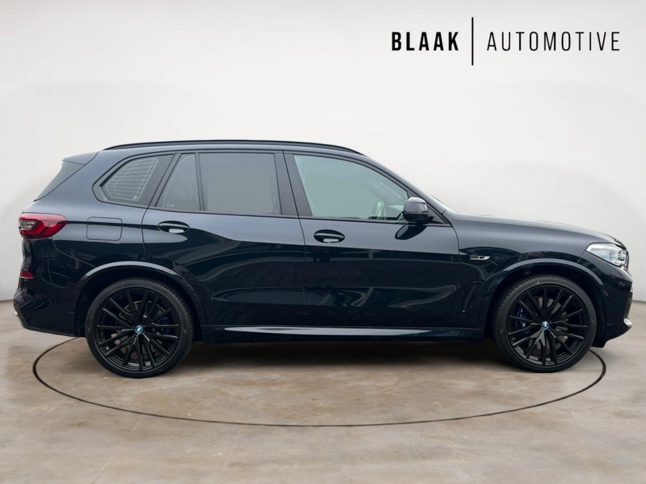 BMW X5 xDrive45e High Executive M-Sport | luchtvering | panoramadak