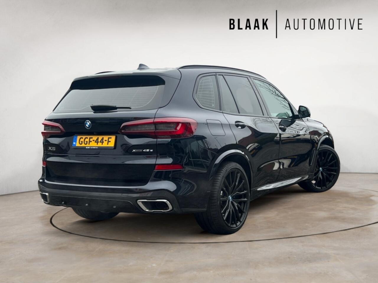 BMW X5 xDrive45e High Executive M-Sport | luchtvering | panoramadak