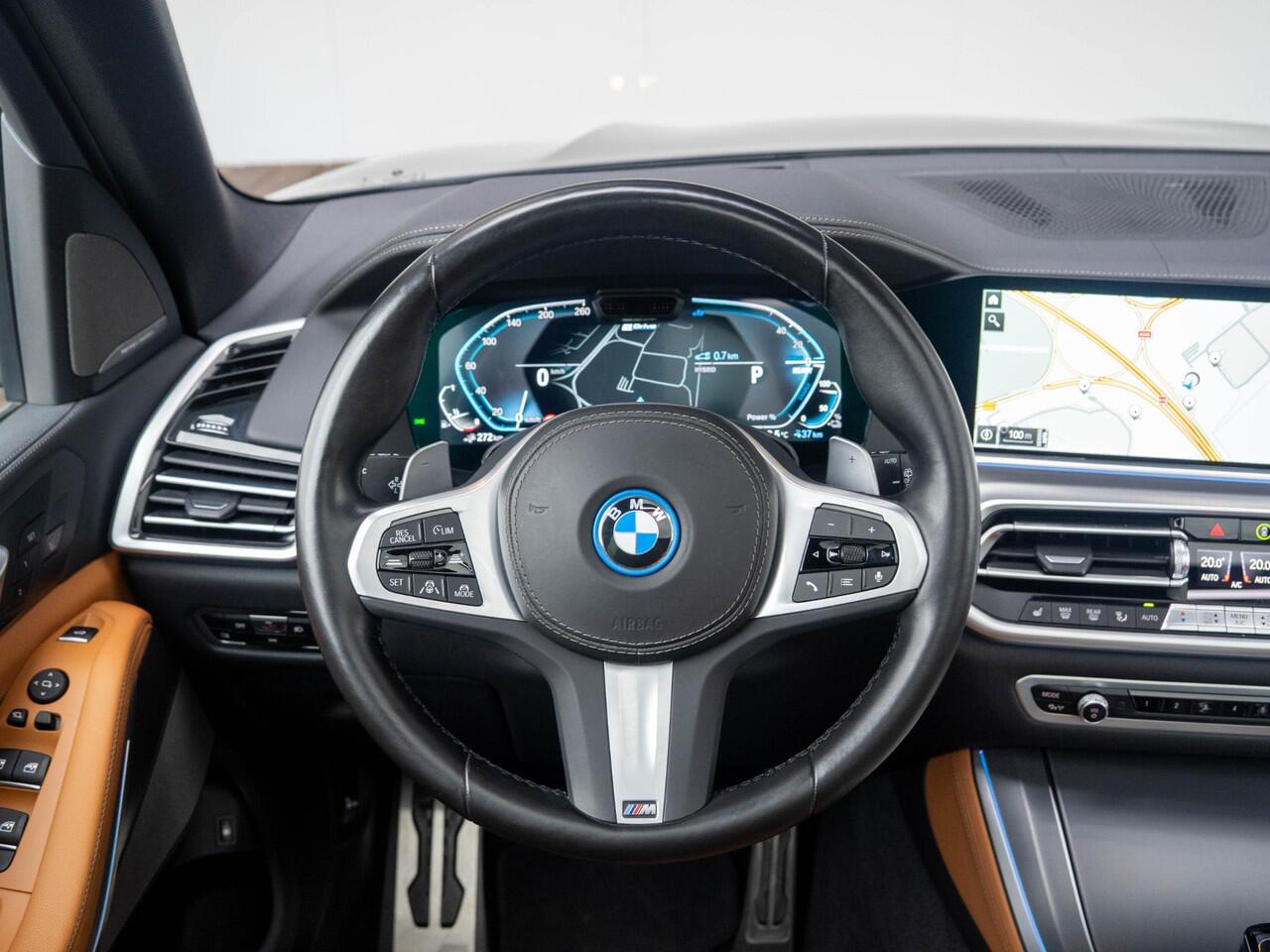 BMW X5 xDrive45e | M Sportpakket | Comfort Access | Panoramadak | Head-Up Display | Harman Kardon | Stoelverwarming | 22'' | Trekhaak