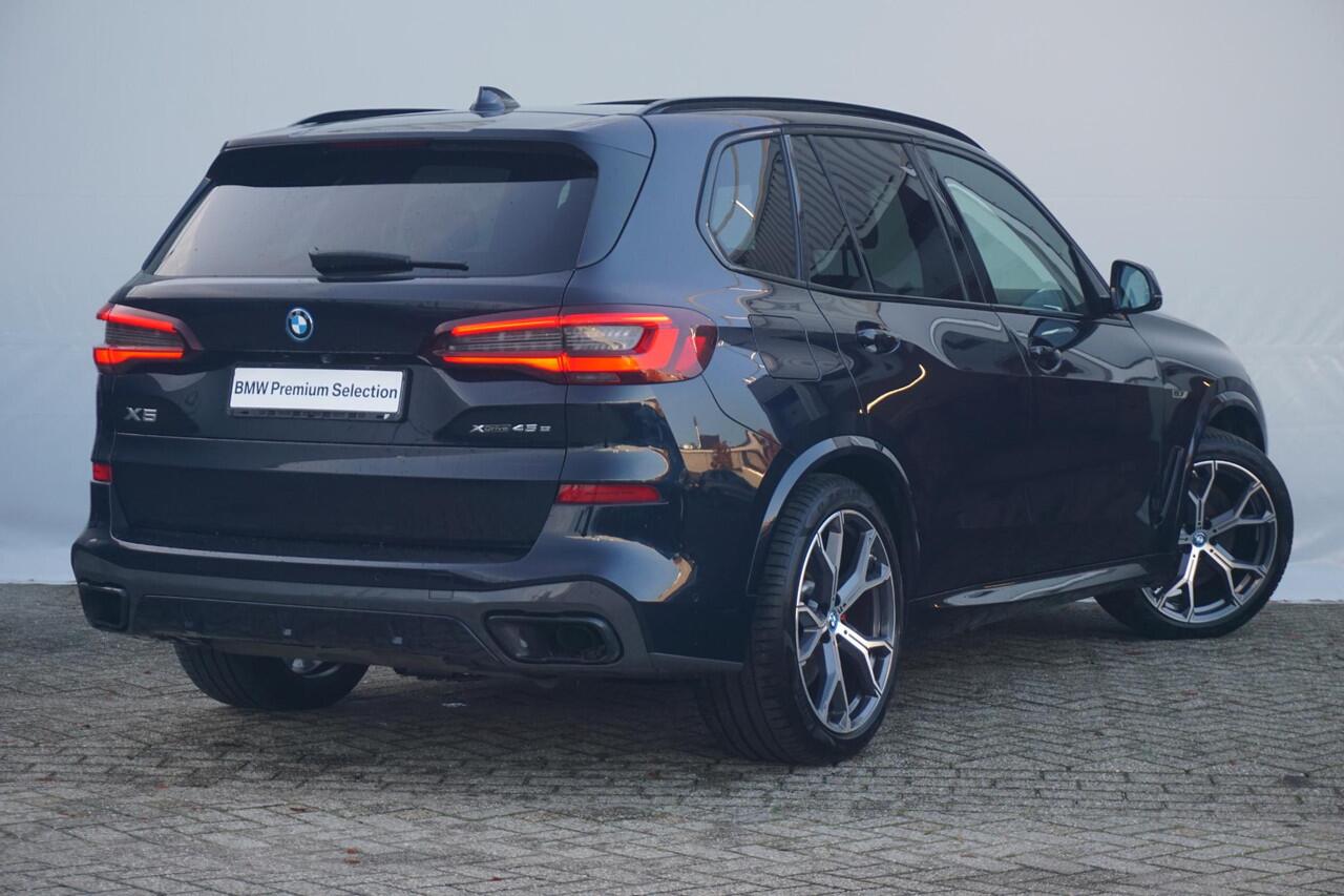 BMW X5 xDrive45e M Sportpakket 21'' / Active Steering / Panoramadak / Trekhaak / Laserlight / Driving Assistant Professional