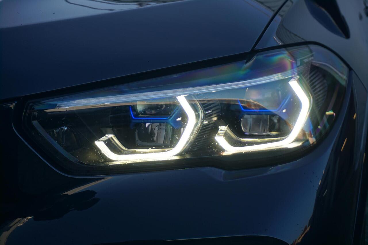 BMW X5 xDrive45e M Sportpakket 21'' / Active Steering / Panoramadak / Trekhaak / Laserlight / Driving Assistant Professional