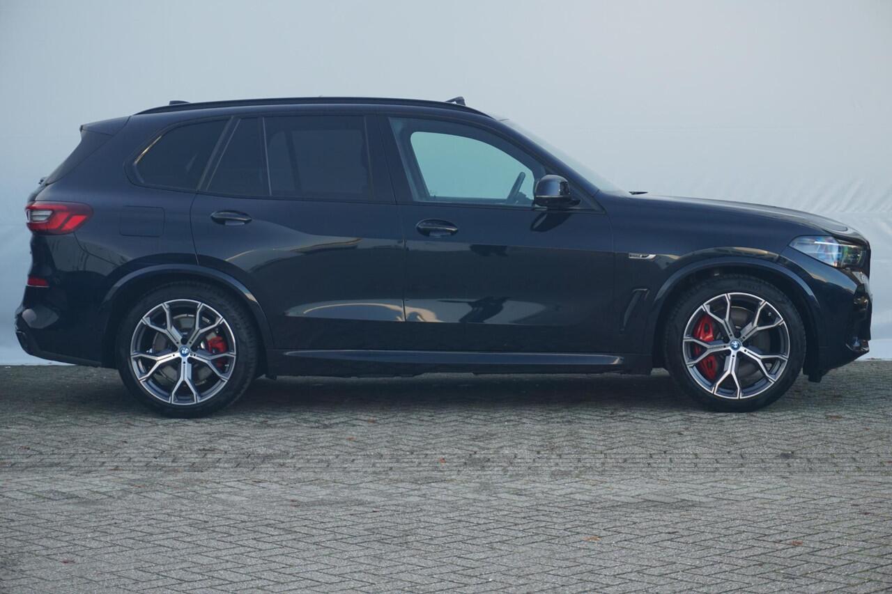 BMW X5 xDrive45e M Sportpakket 21'' / Active Steering / Panoramadak / Trekhaak / Laserlight / Driving Assistant Professional