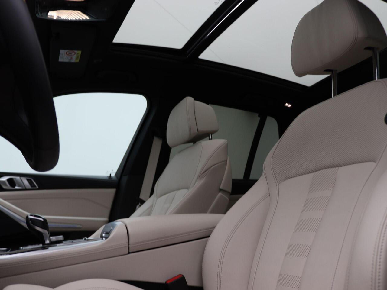 BMW X5 xDrive45e High Executive | M Sportpakket | Safety Pack | BMW Personal CoPilot Pack | Integral Active Steering | Panoramadak | Driving Assistant Professional | Head Up Display | HiFi | 22''