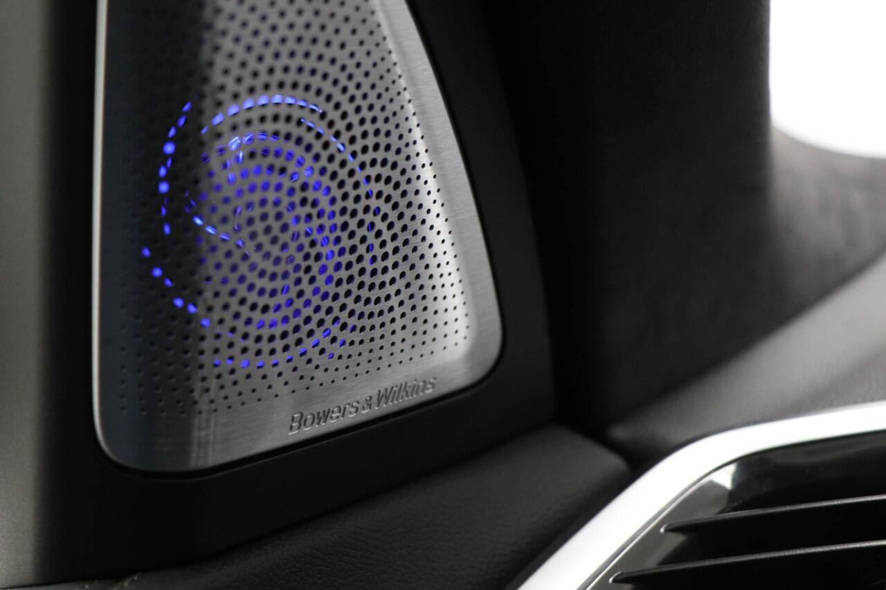 BMW X5 xDrive45e M-Sport High Executive DRAVITGRAU | BOWER & WILKINS | M-SPORTSTOELEN | STOELKOELING | TREKHAAK | 22" | LASER