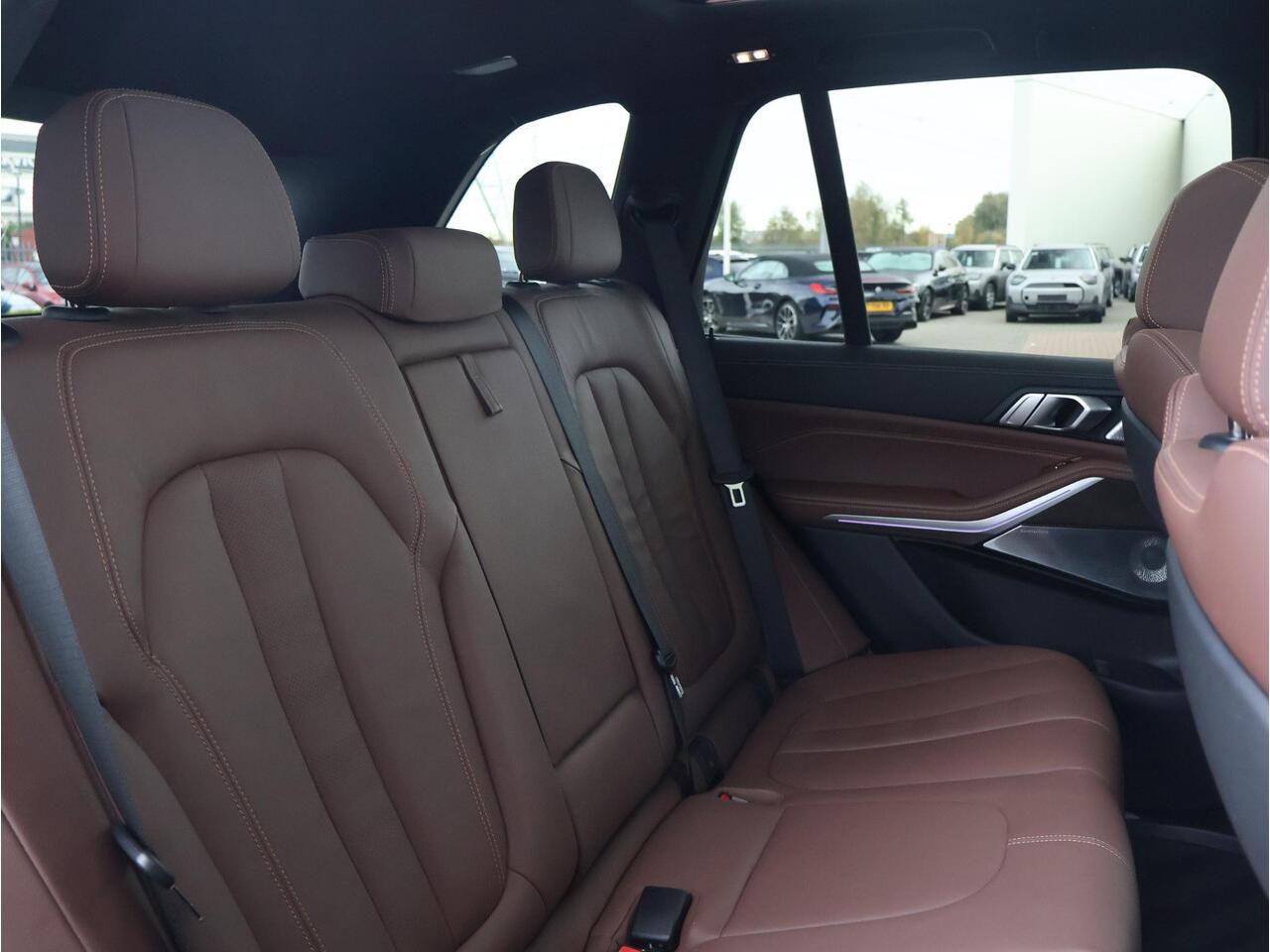 BMW X5 xDrive45e High Executive / M-Sportpakket / Softclose / Panoramadak / Bowers & Wilkins / 21'' /