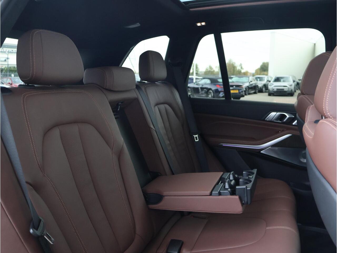 BMW X5 xDrive45e High Executive / M-Sportpakket / Softclose / Panoramadak / Bowers & Wilkins / 21'' /