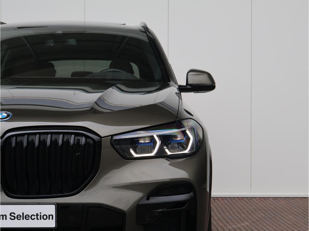 BMW X5 xDrive45e High Executive / M-Sportpakket / Softclose / Panoramadak / Bowers & Wilkins / 21'' /
