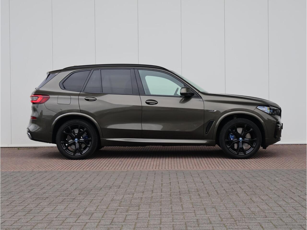 BMW X5 xDrive45e High Executive / M-Sportpakket / Softclose / Panoramadak / Bowers & Wilkins / 21'' /