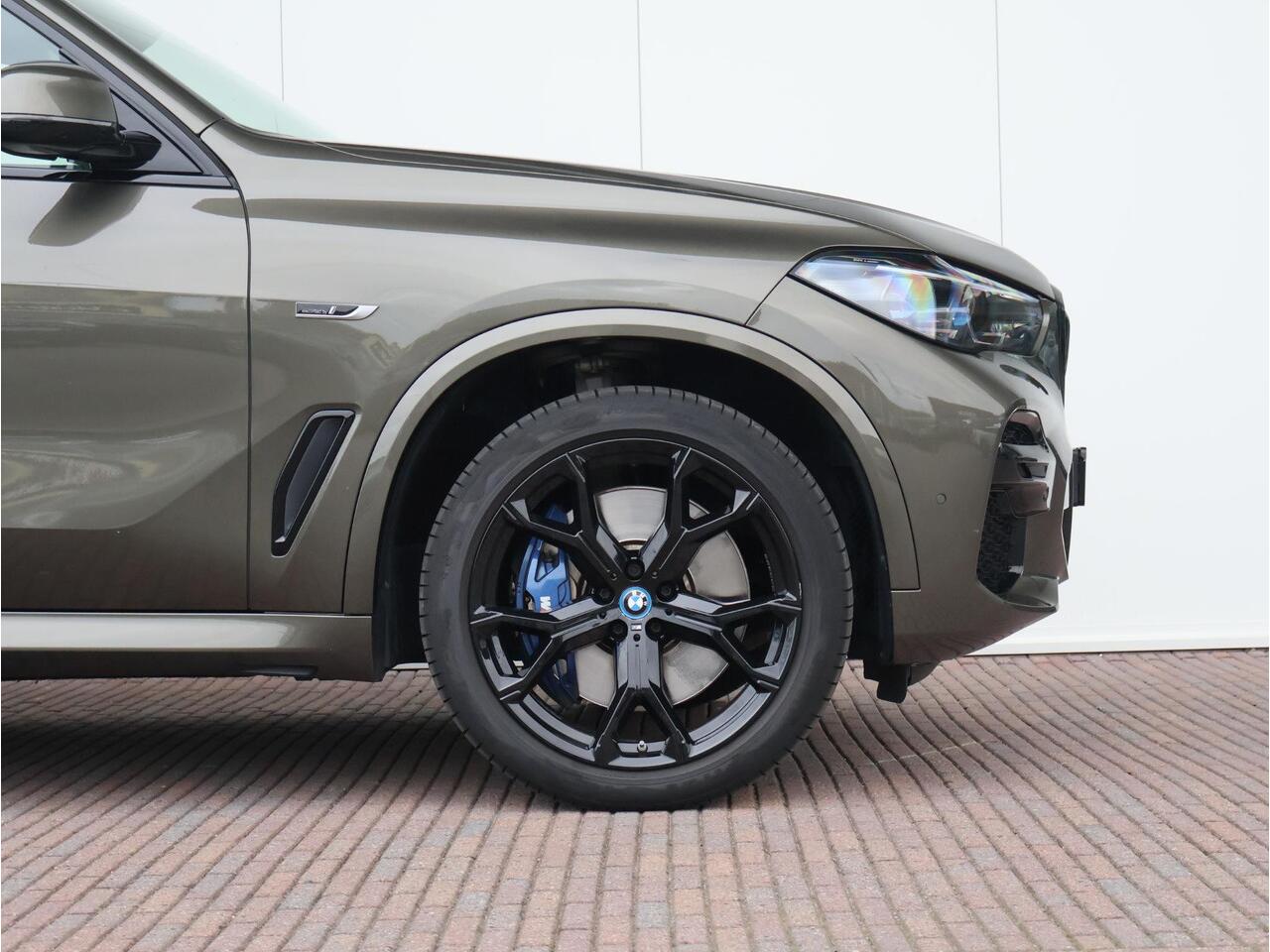 BMW X5 xDrive45e High Executive / M-Sportpakket / Softclose / Panoramadak / Bowers & Wilkins / 21'' /