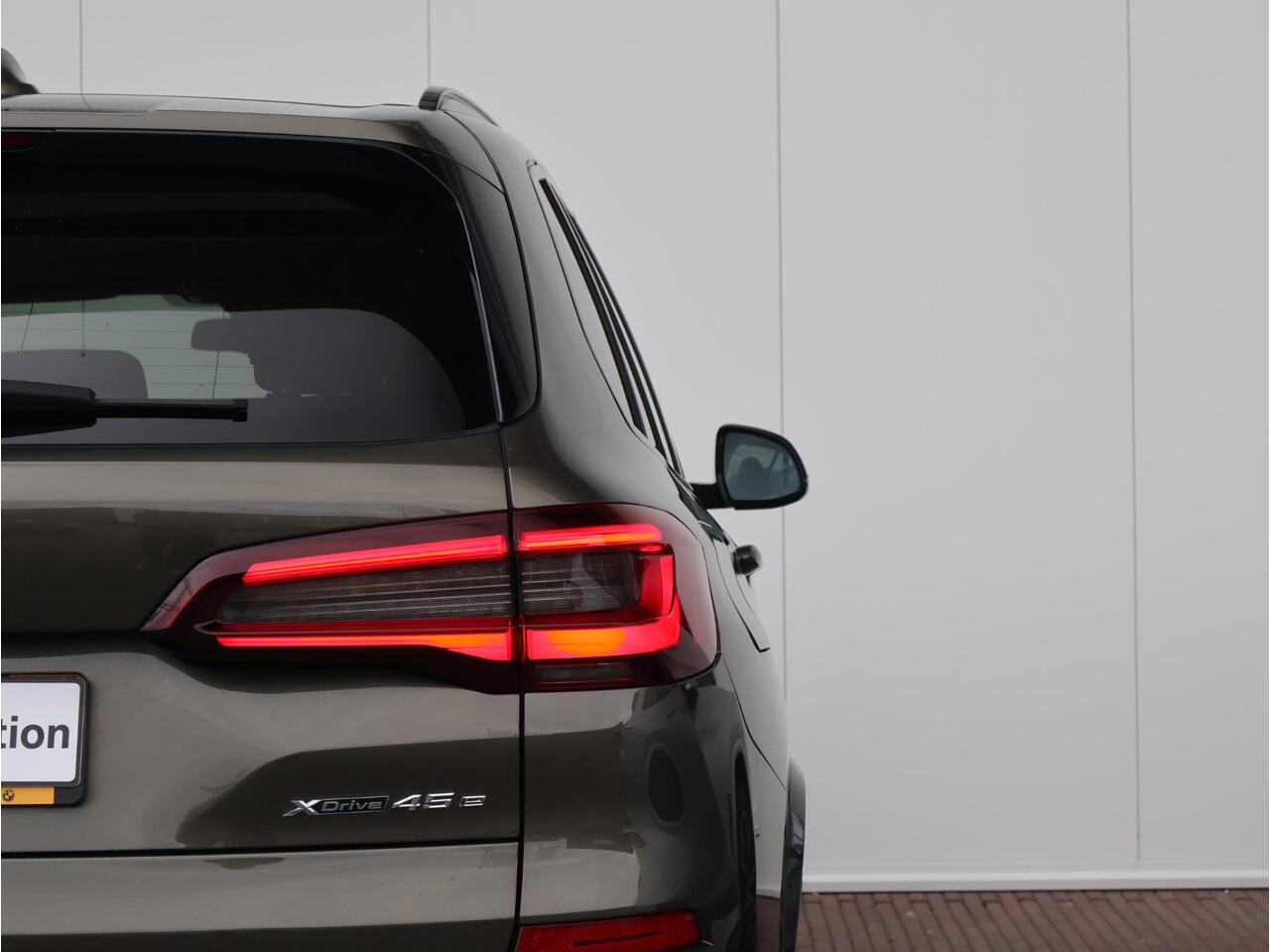 BMW X5 xDrive45e High Executive / M-Sportpakket / Softclose / Panoramadak / Bowers & Wilkins / 21'' /