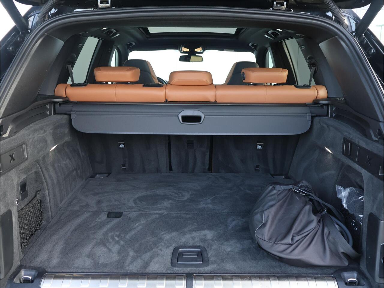 BMW X5 xDrive45e High Executive / M-Sportpakket / Harman Kardon / M-Stoelen / Head Up Display / 22'' /