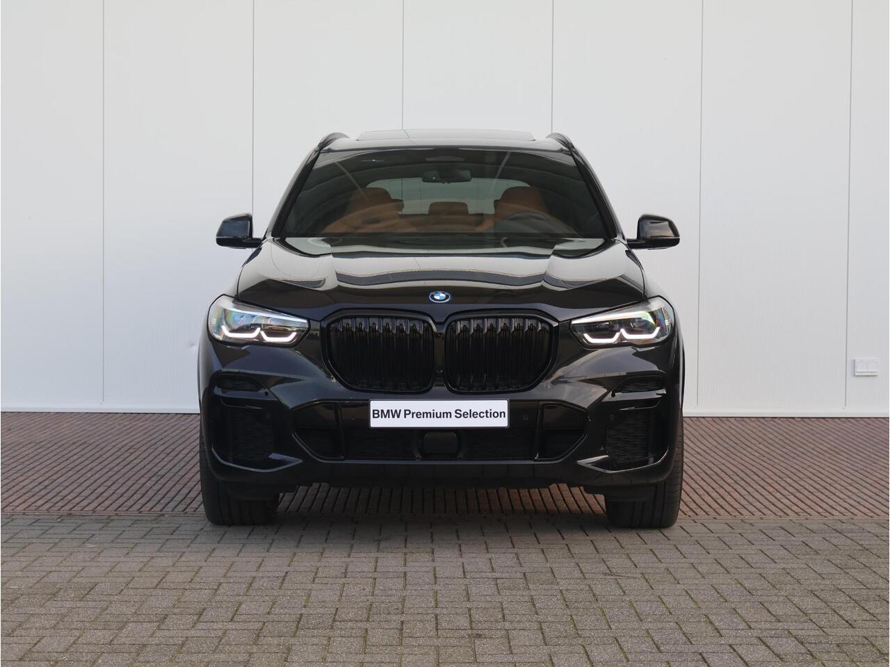 BMW X5 xDrive45e High Executive / M-Sportpakket / Harman Kardon / M-Stoelen / Head Up Display / 22'' /