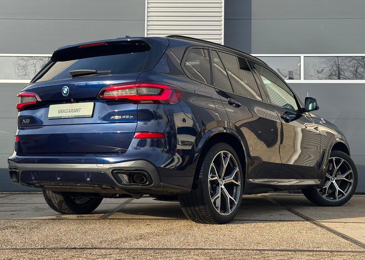 BMW X5 xDrive45e High Executive |Pano |Achterasbesturing |M Perf. stoelen |Carbon inter. |Head-Up |H&K |360° |Massage |Stoelverkoeling |Sfeer