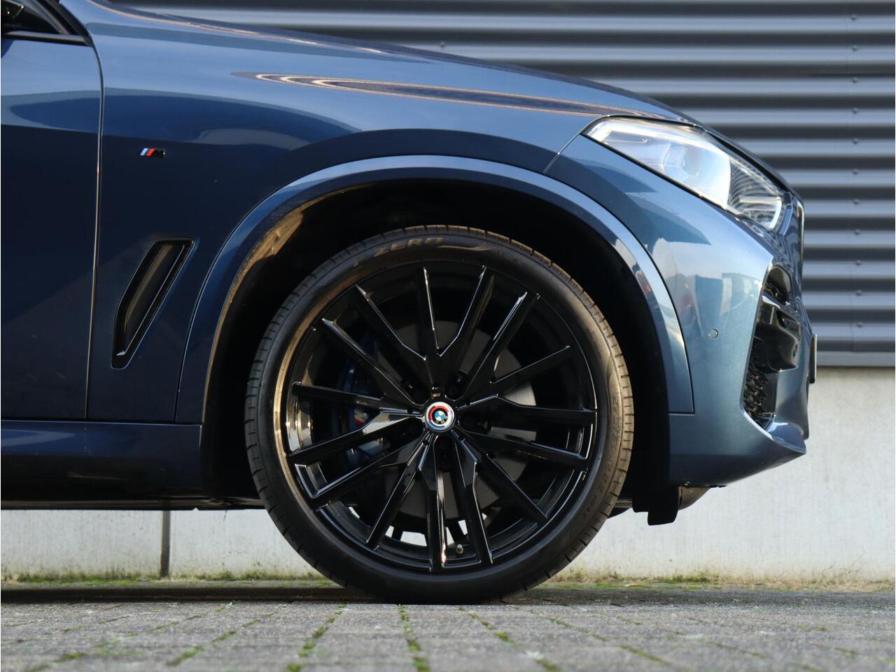 BMW X5 xDrive45e | High Executive | M Sportpakket | Panodak | Trekhaak | Active Cruise Control | Head-Up | Comfort Access | Soft-Close | HiFi | 22'' LMV