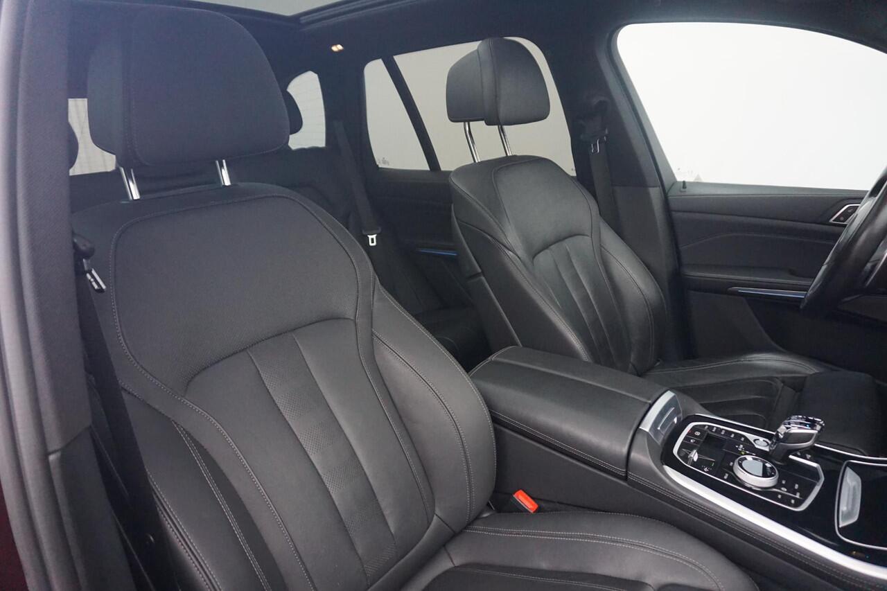 BMW X5 xDrive45e High Executive M Sportpakket 22'' / Panoramadak / Laserlight / Comfortstoelen / Trekhaak / Driving Assistant Professional