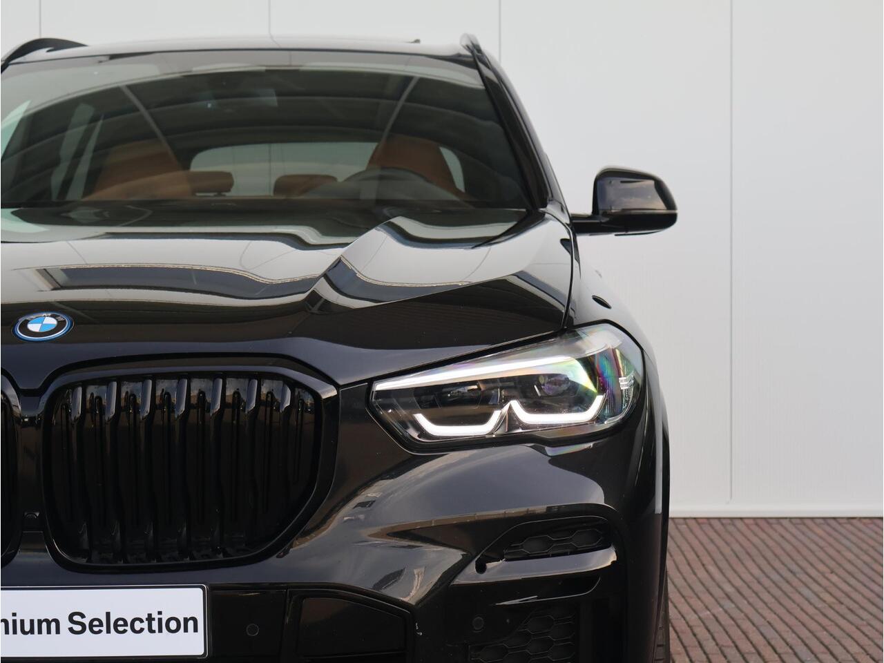 BMW X5 xDrive45e High Executive / M-Sportpakket / Harman Kardon / M-Stoelen / Head Up Display / 22'' /