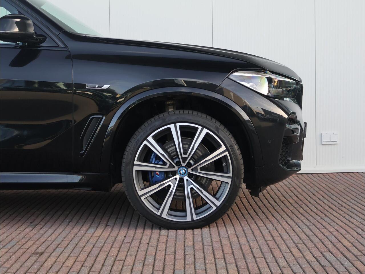 BMW X5 xDrive45e High Executive / M-Sportpakket / Harman Kardon / M-Stoelen / Head Up Display / 22'' /