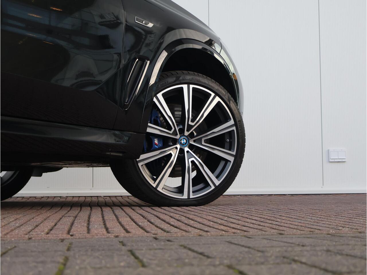 BMW X5 xDrive45e High Executive / M-Sportpakket / Harman Kardon / M-Stoelen / Head Up Display / 22'' /