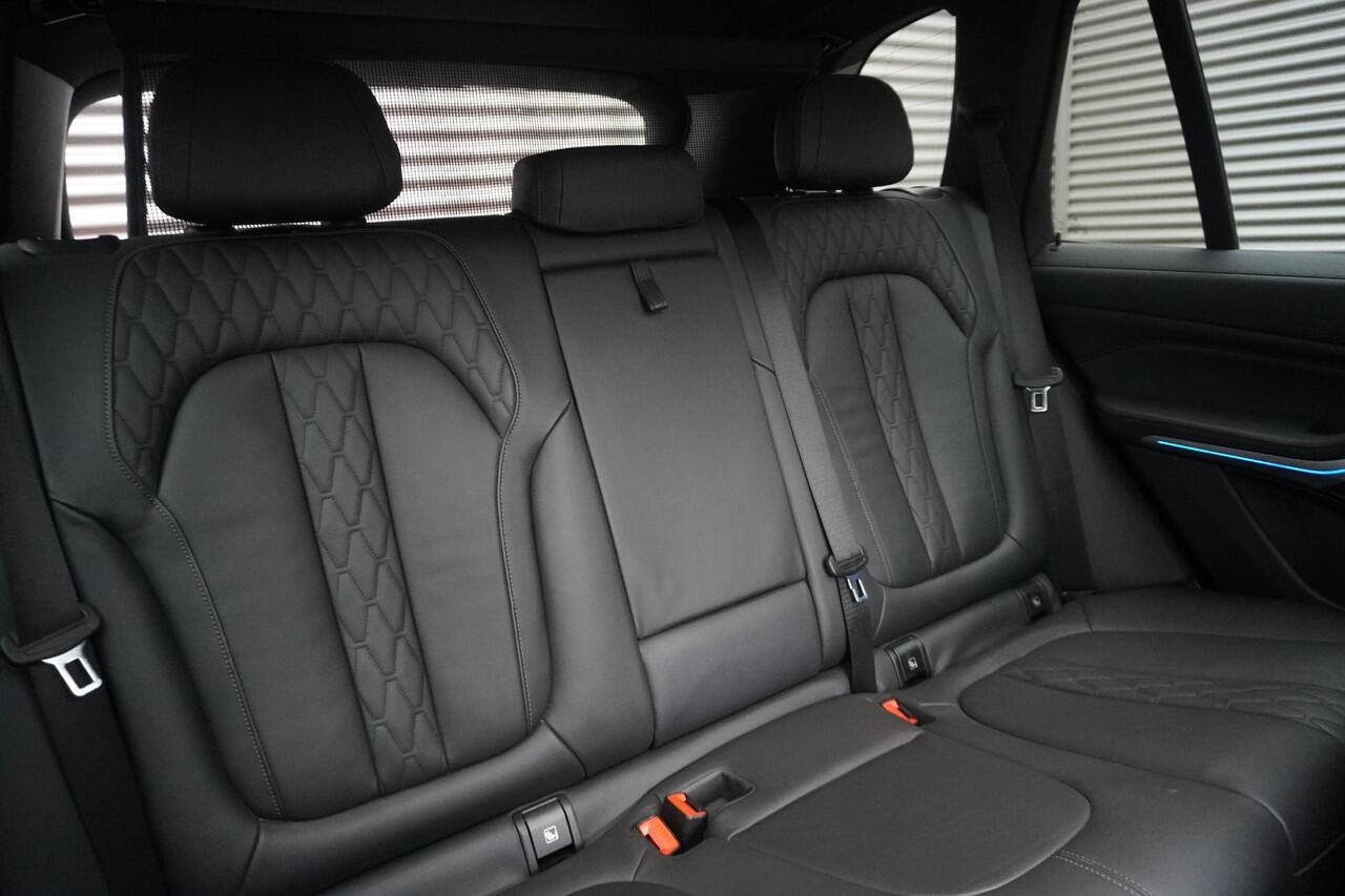 BMW X5 xDrive45e M Sportpakket | Glazen panoramadak | BMW Head-Up Display | Driving Assistant | BMW Laserlight | Driving Assistant