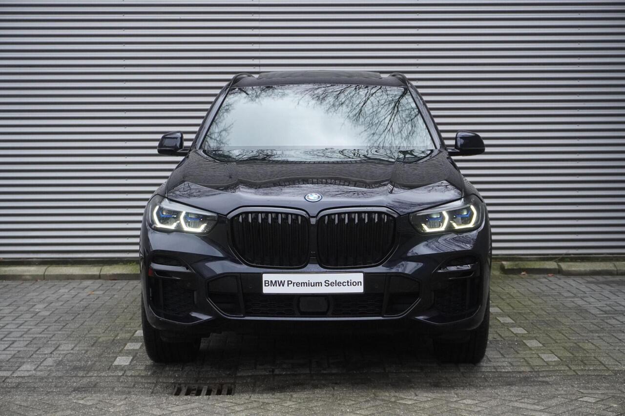 BMW X5 xDrive45e M Sportpakket | Glazen panoramadak | BMW Head-Up Display | Driving Assistant | BMW Laserlight | Driving Assistant